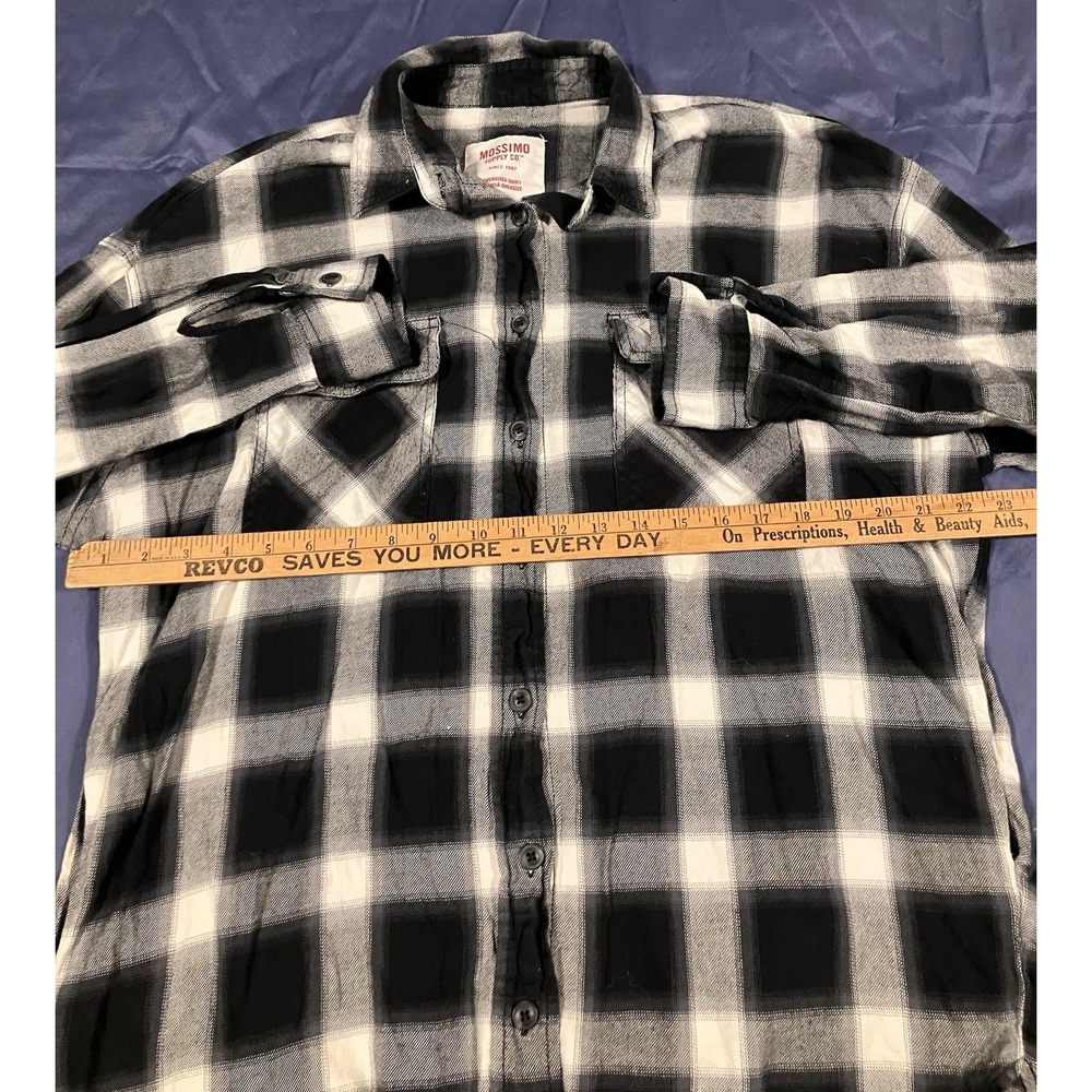 Mossimo Supply Co. Men's Plaid Flannel Shirt Size Medium Side Hip Pockets Y2K - Picture 7 of 9